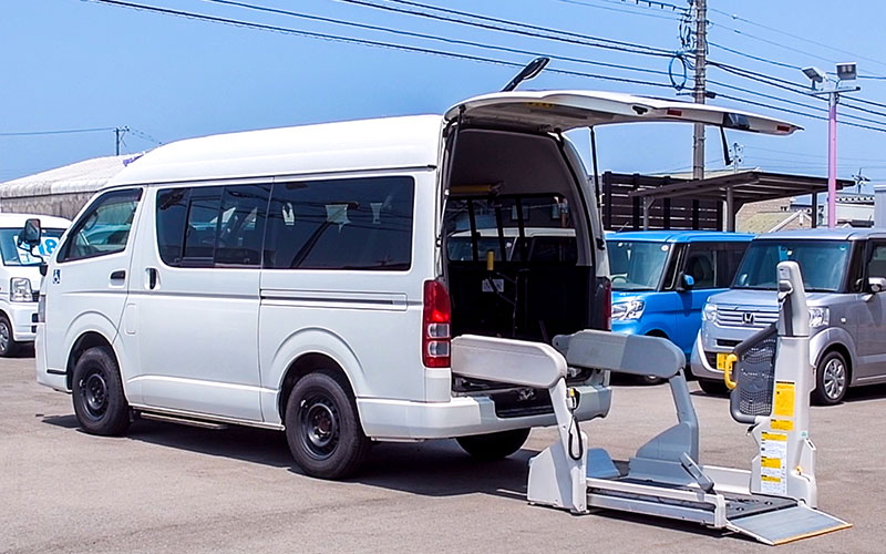 ハイエース福祉車両レンタカー